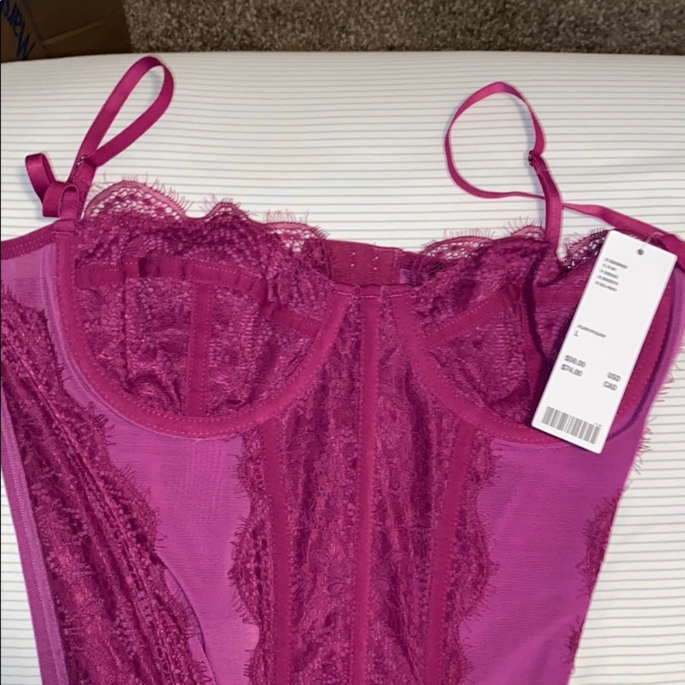 TIKTOK FAMOUS URBAN OUTFITTERS CORSET